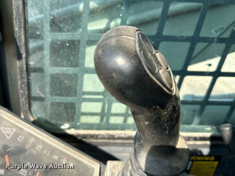 image for item DS2074 2007 Takeuchi TL140  tracked skid steer loader