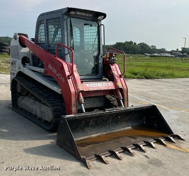 image for item DS2075 2015 Takeuchi TL12  tracked skid steer loader