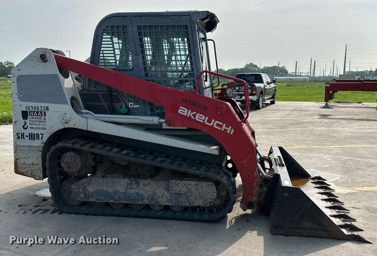 image for item DS2075 2015 Takeuchi TL12  tracked skid steer loader