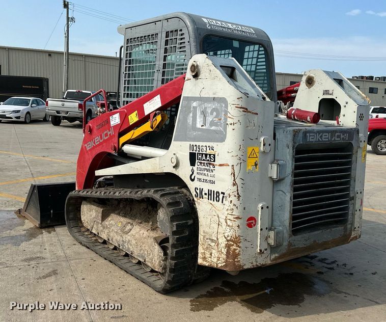 image for item DS2075 2015 Takeuchi TL12  tracked skid steer loader