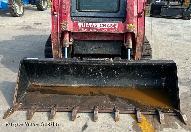 image for item DS2075 2015 Takeuchi TL12  tracked skid steer loader