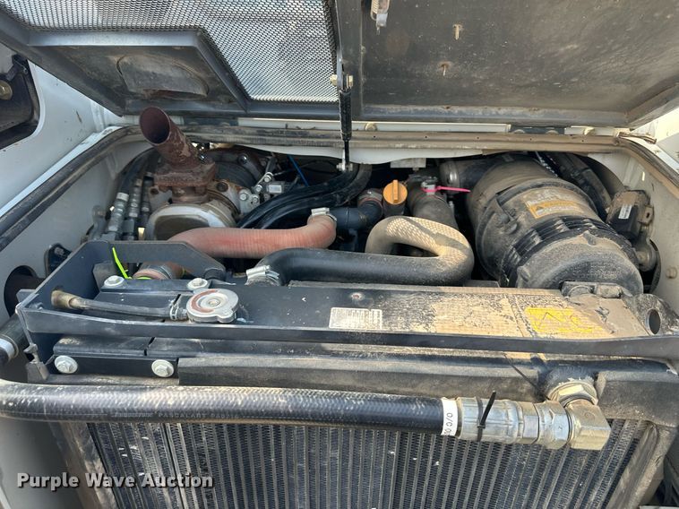 image for item DS2075 2015 Takeuchi TL12  tracked skid steer loader