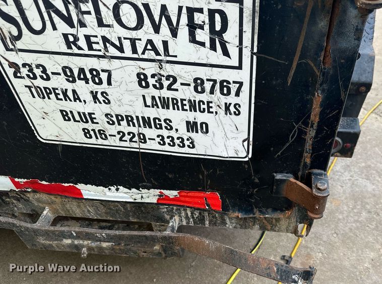 image for item DS2098 2015 Towmaster T-12HD  dump trailer