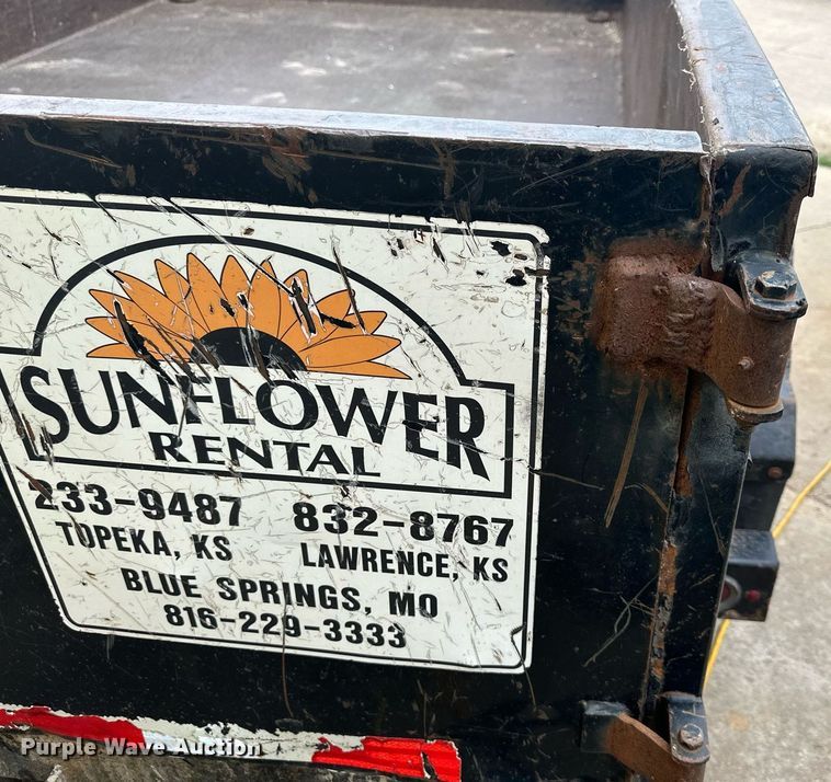 image for item DS2098 2015 Towmaster T-12HD  dump trailer