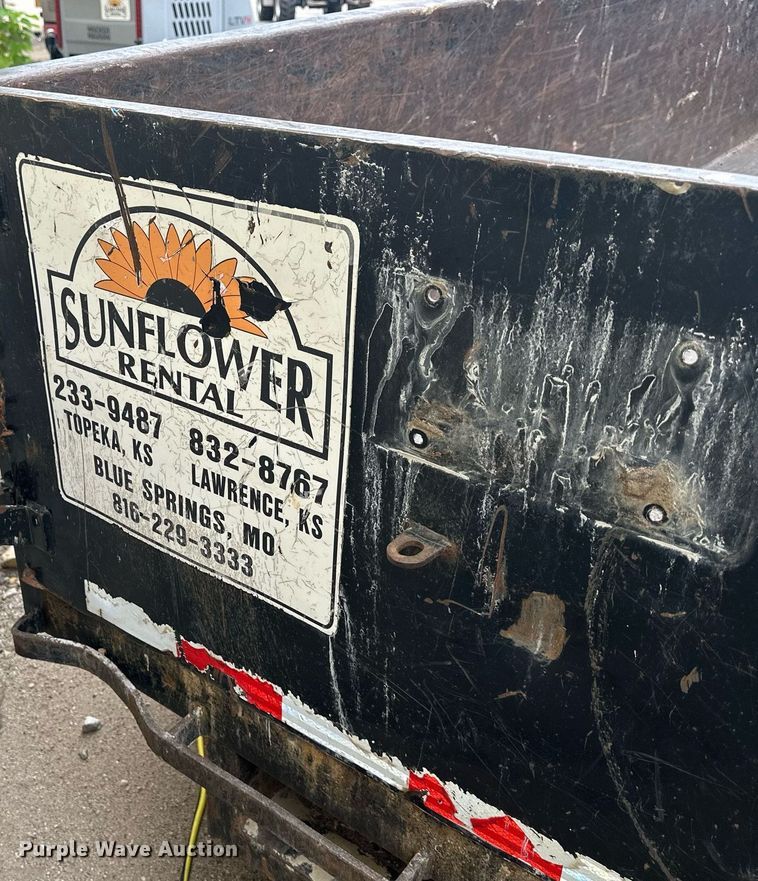 image for item DS2098 2015 Towmaster T-12HD  dump trailer