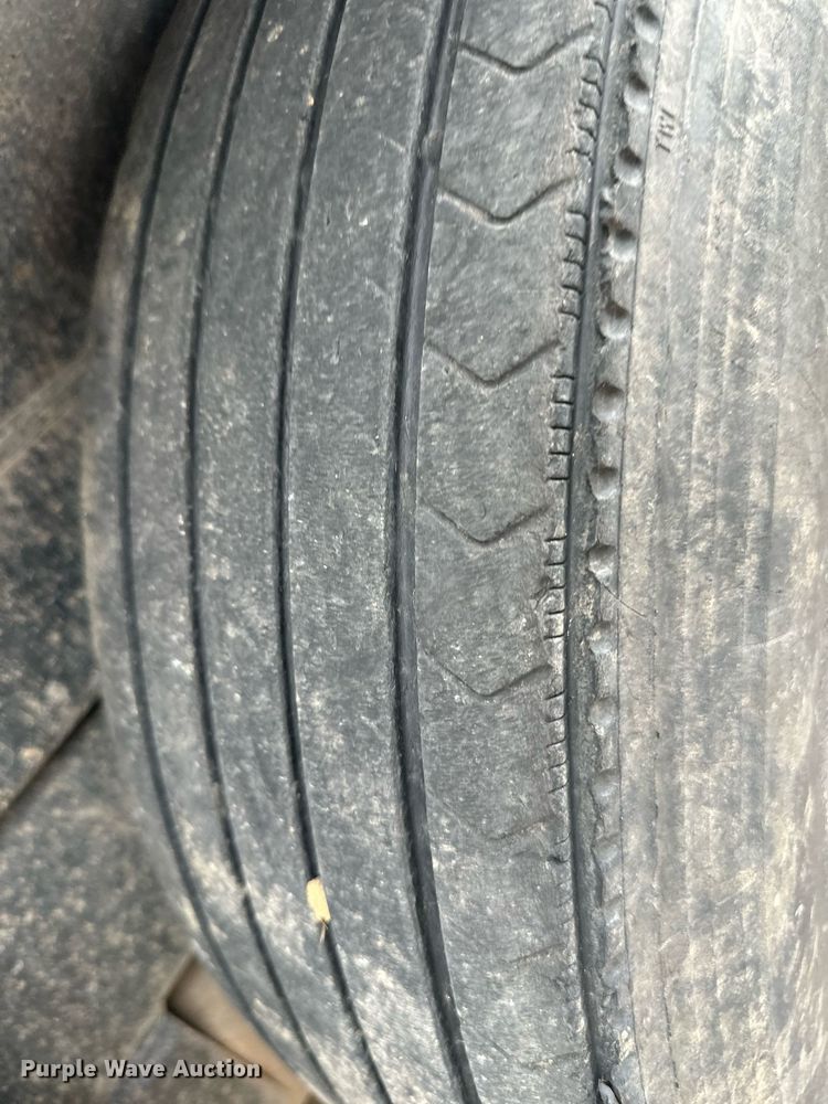 image for item DS2098 2015 Towmaster T-12HD  dump trailer