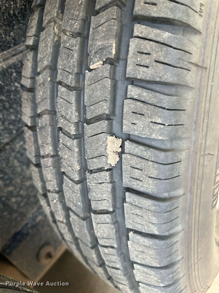 image for item DS2098 2015 Towmaster T-12HD  dump trailer