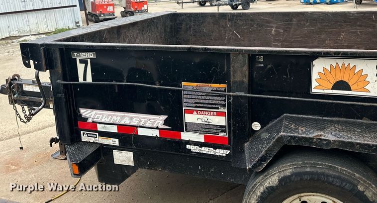 image for item DS2099 2016 Towmaster T-12HD  dump trailer