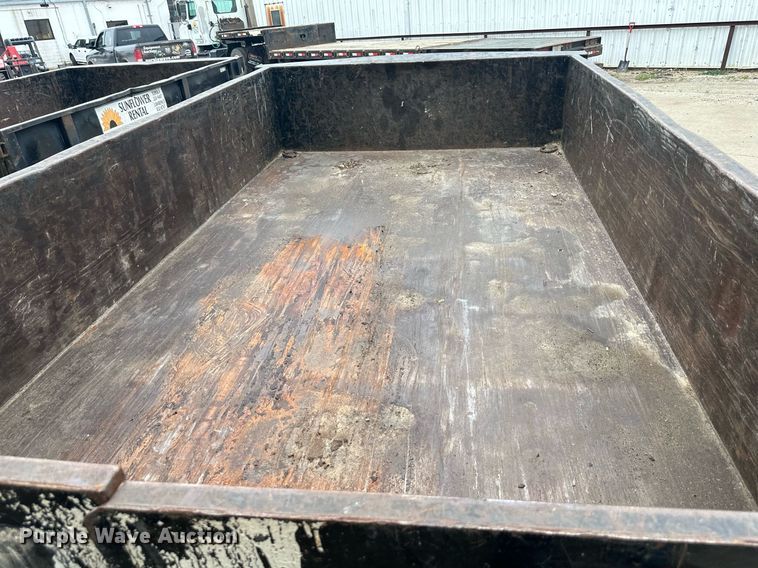 image for item DS2099 2016 Towmaster T-12HD  dump trailer