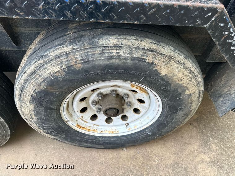 image for item DS2099 2016 Towmaster T-12HD  dump trailer