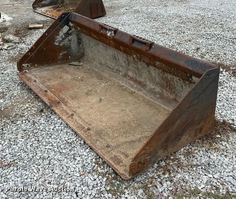image for item DS2118 Bobcat  73" W skid steer bucket