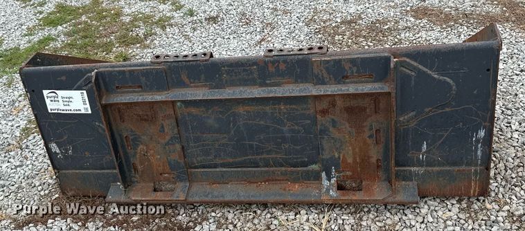 image for item DS2118 Bobcat  73" W skid steer bucket