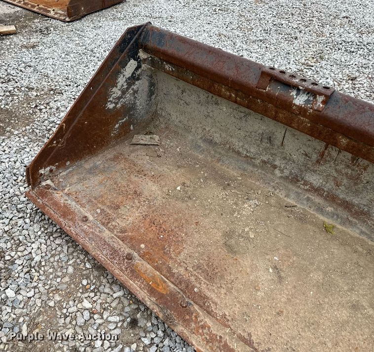 image for item DS2118 Bobcat  73" W skid steer bucket