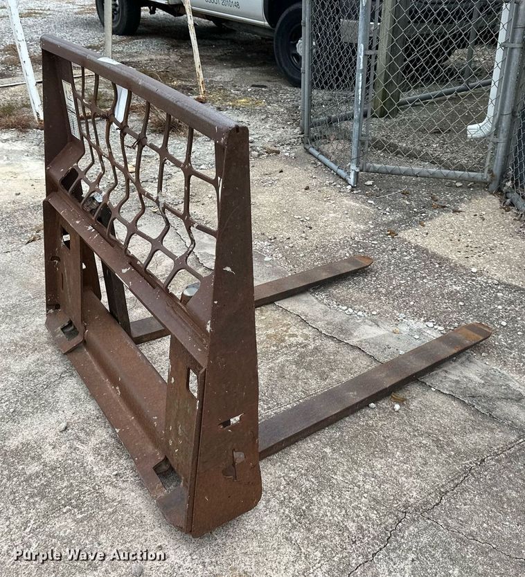 image for item DS2119 42" L pallet forks