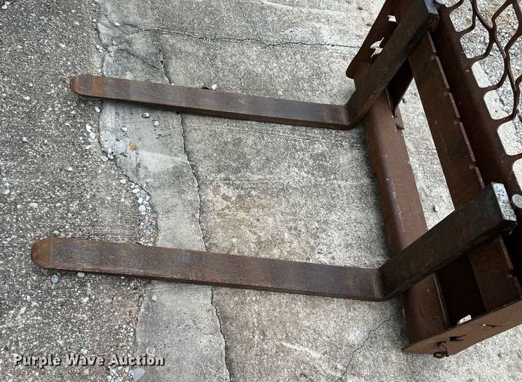 image for item DS2119 42" L pallet forks