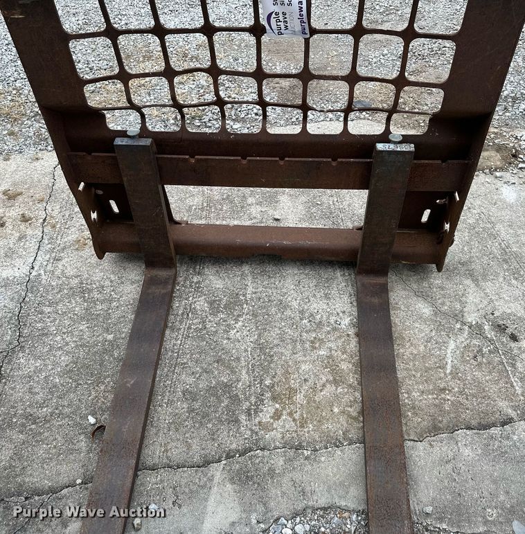 image for item DS2119 42" L pallet forks