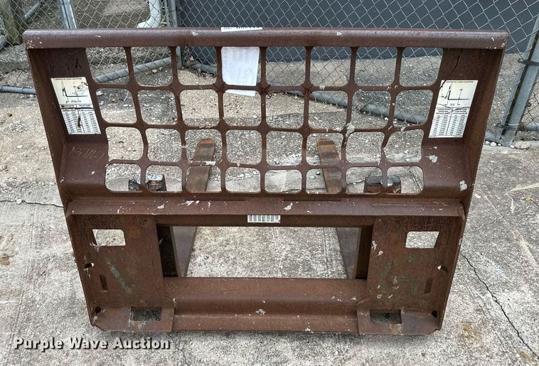 image for item DS2119 42" L pallet forks