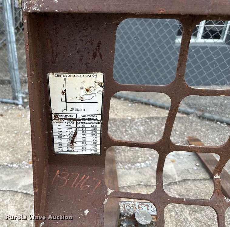 image for item DS2119 42" L pallet forks