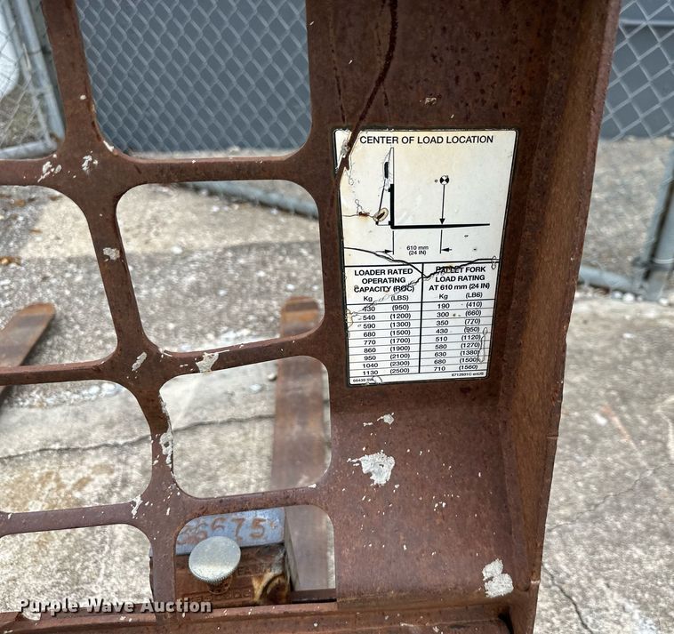 image for item DS2119 42" L pallet forks