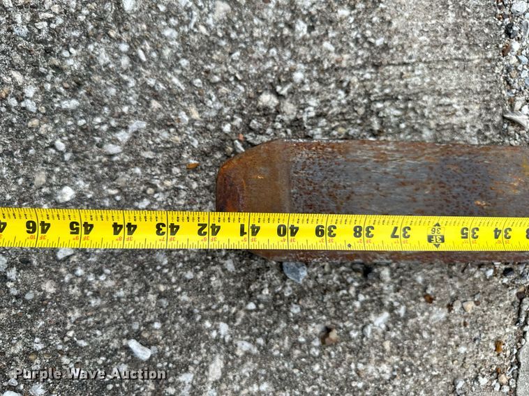 image for item DS2119 42" L pallet forks