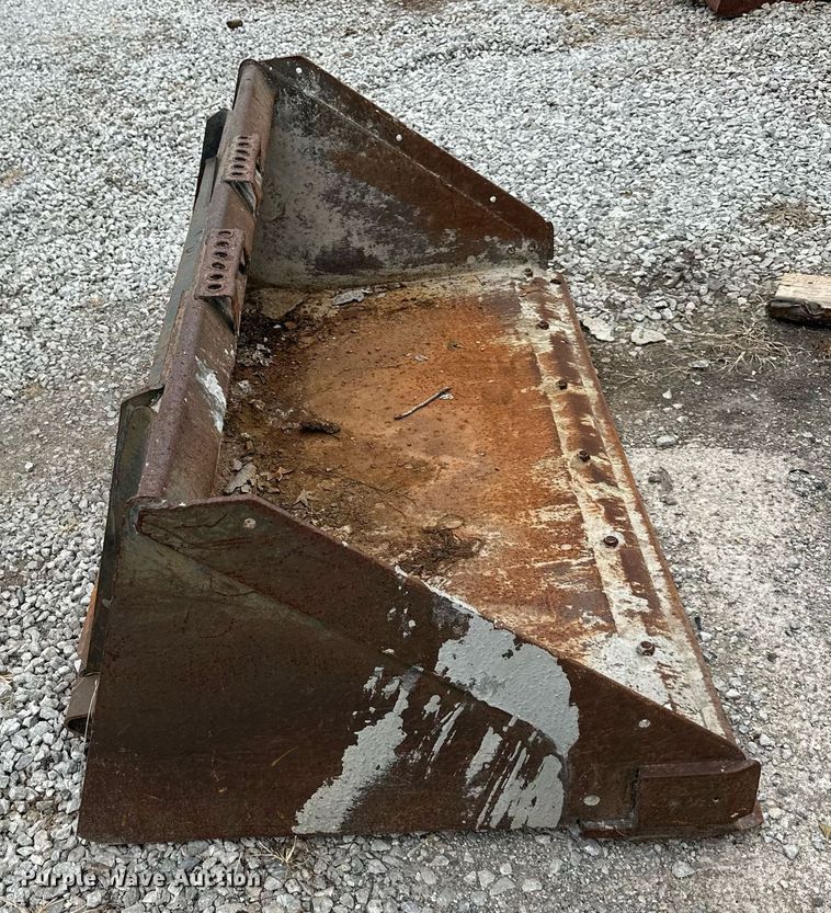 image for item DS2120 Bobcat  68" W skid steer bucket