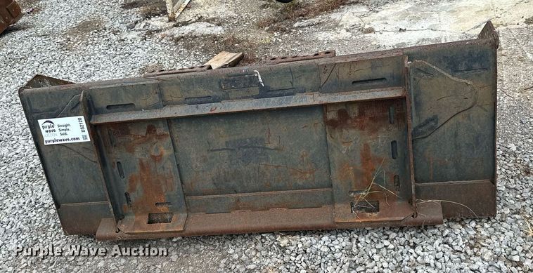 image for item DS2120 Bobcat  68" W skid steer bucket