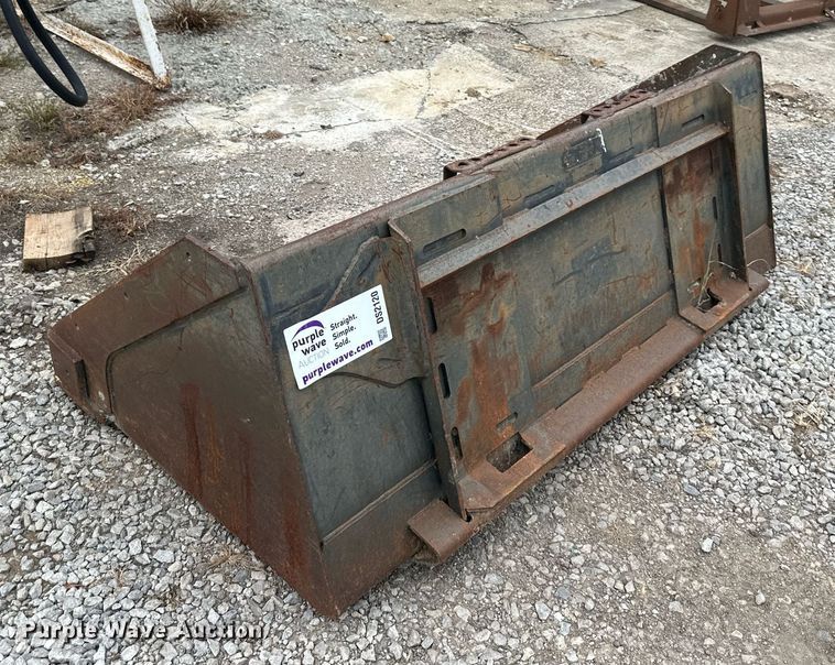 image for item DS2120 Bobcat  68" W skid steer bucket