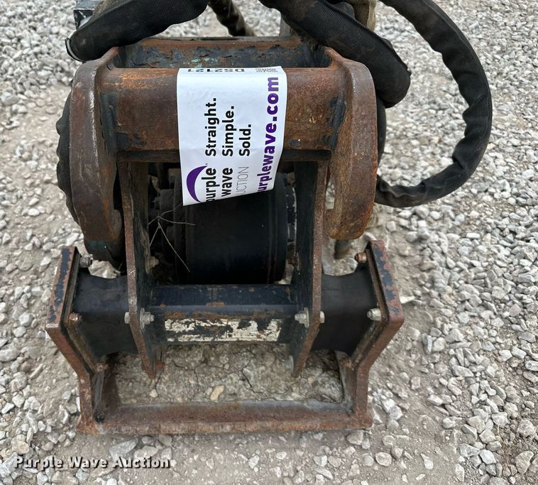 image for item DS2121 Bobcat  excavator plate compactor