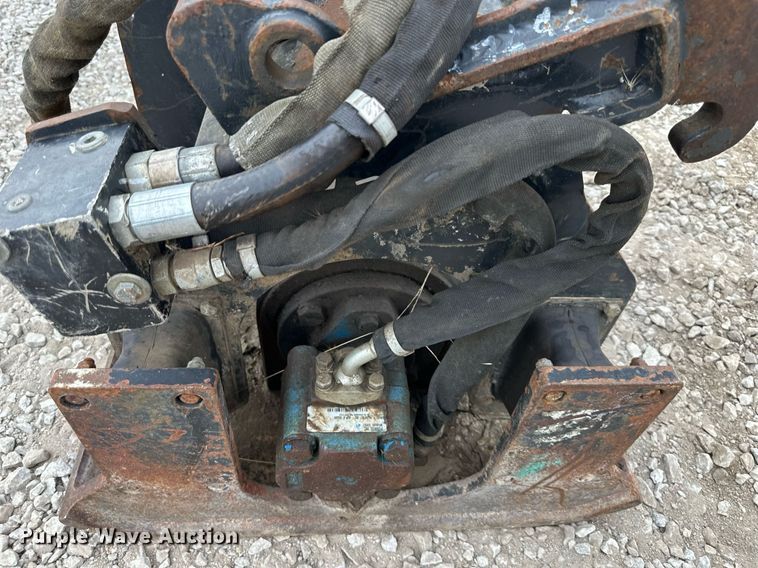 image for item DS2121 Bobcat  excavator plate compactor