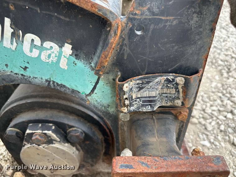 image for item DS2121 Bobcat  excavator plate compactor