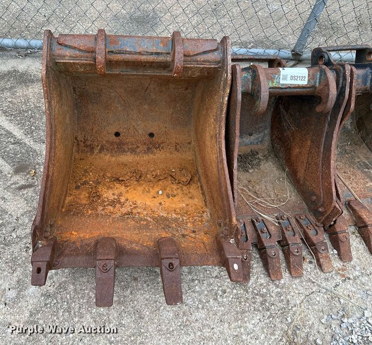 image for item DS2122 (3) Bobcat excavator buckets