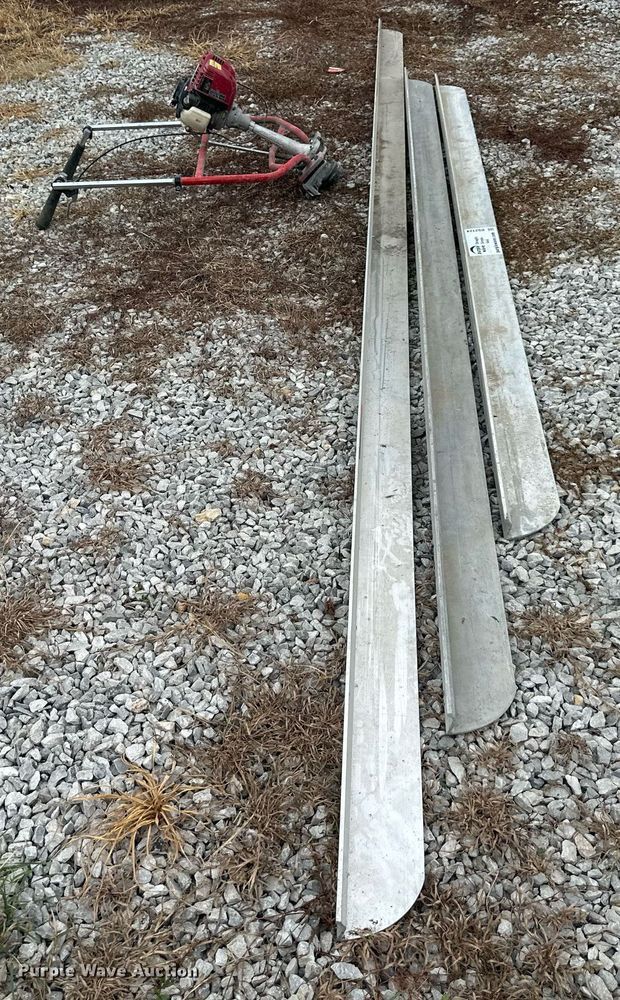 image for item DS2124 Vibratory screed