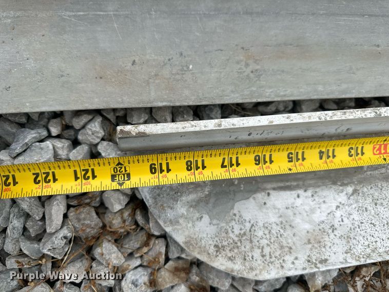 image for item DS2124 Vibratory screed