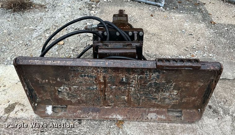image for item DS2125 Bobcat  skid steer breaker