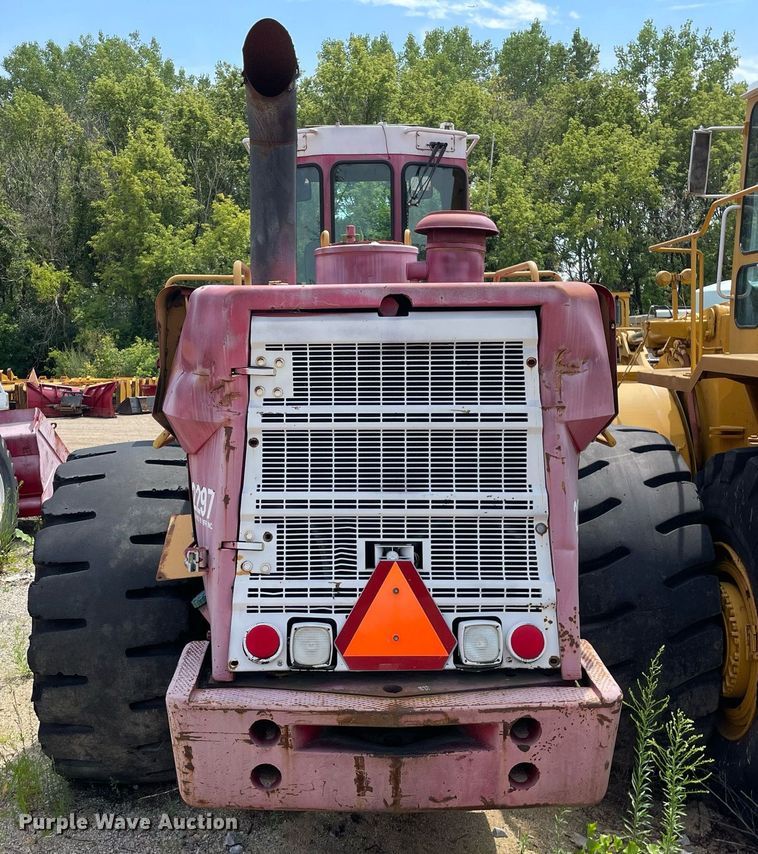 image for item DS8774 Dresser 555  wheel loader