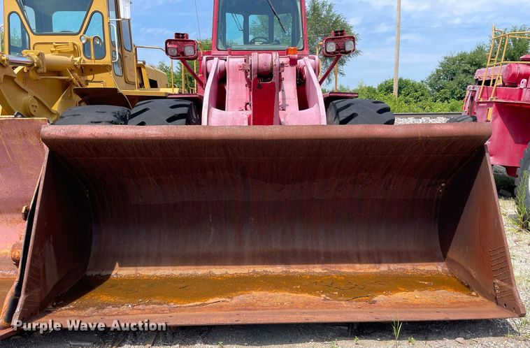 image for item DS8774 Dresser 555  wheel loader