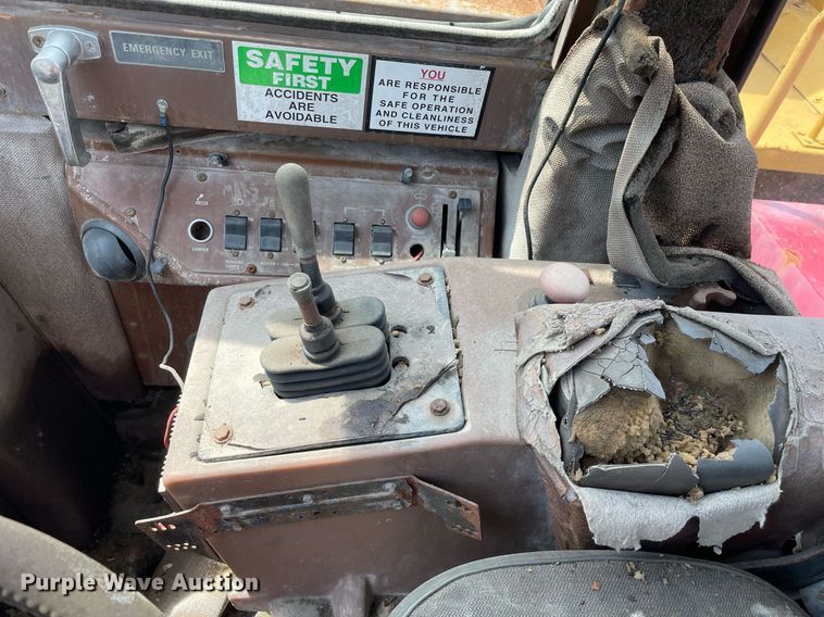 image for item DS8774 Dresser 555  wheel loader