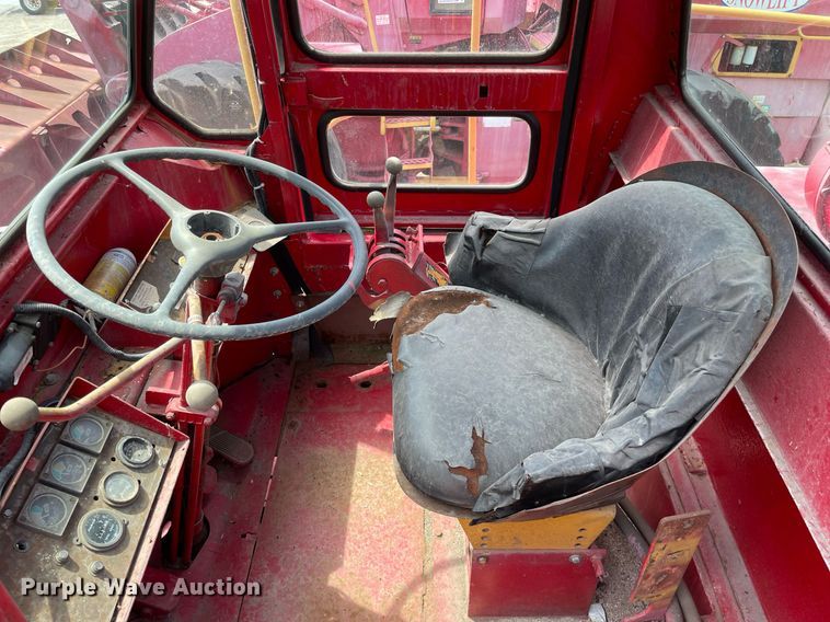 image for item DS8776 Clark 125B  wheel loader