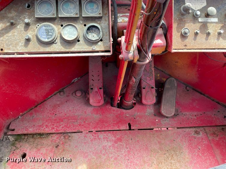 image for item DS8776 Clark 125B  wheel loader