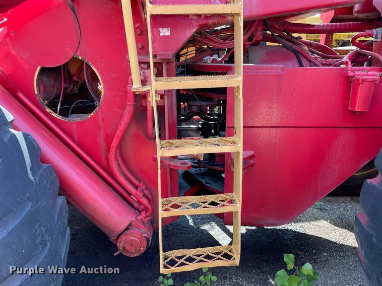 image for item DS8779 International Harvester H90  wheel loader