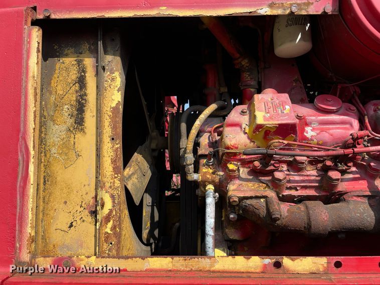 image for item DS8779 International Harvester H90  wheel loader