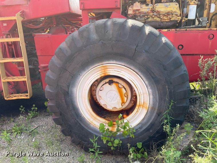 image for item DS8779 International Harvester H90  wheel loader