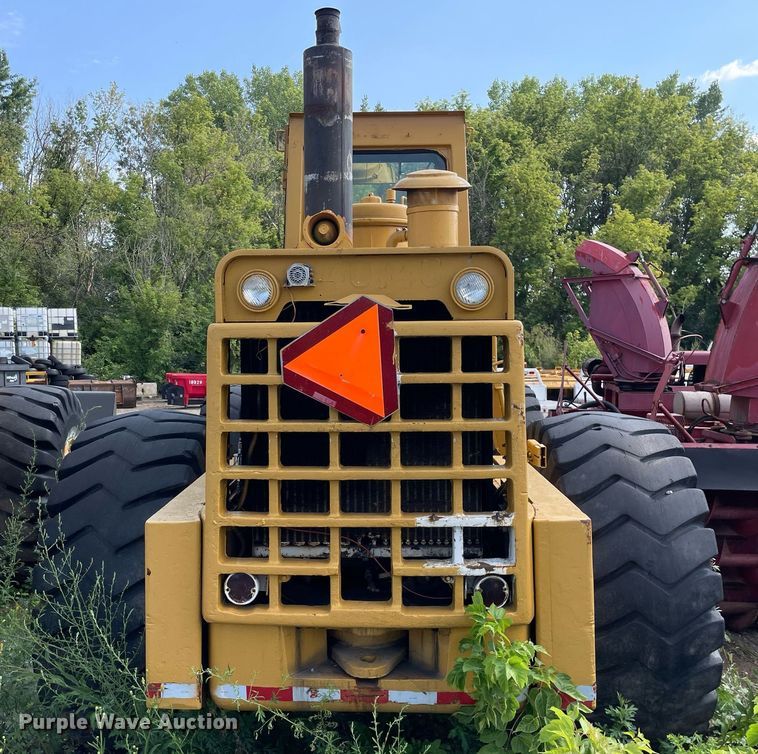 image for item DS8784 International Harvester  wheel loader