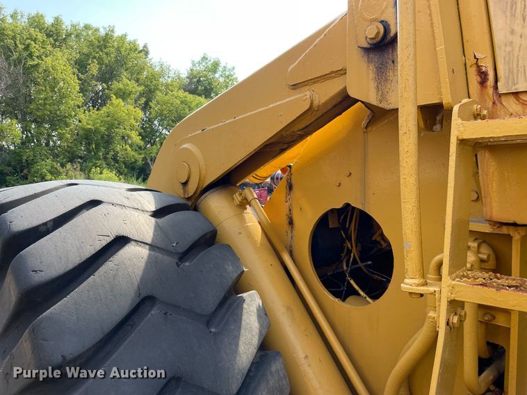 image for item DS8784 International Harvester  wheel loader