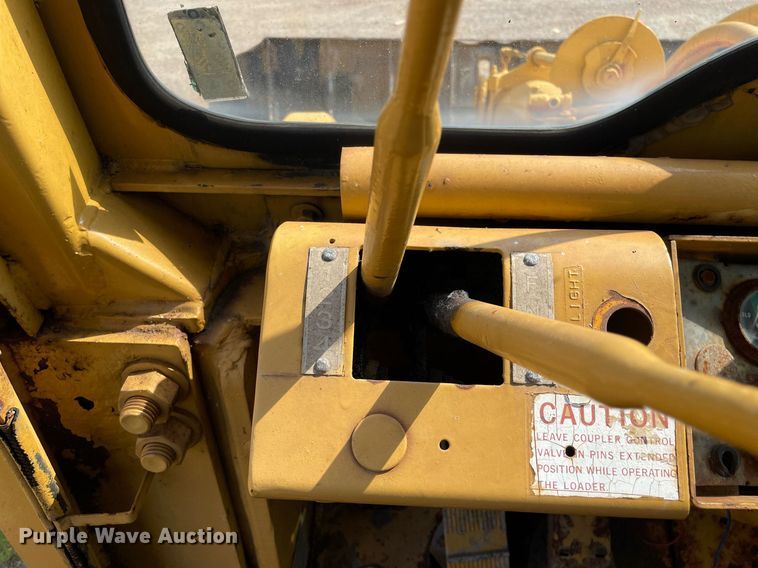 image for item DS8784 International Harvester  wheel loader