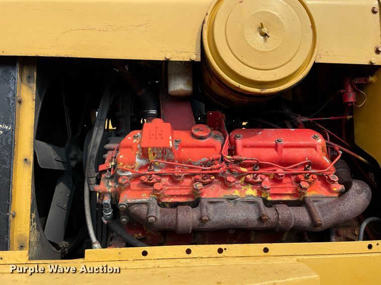 image for item DS8784 International Harvester  wheel loader