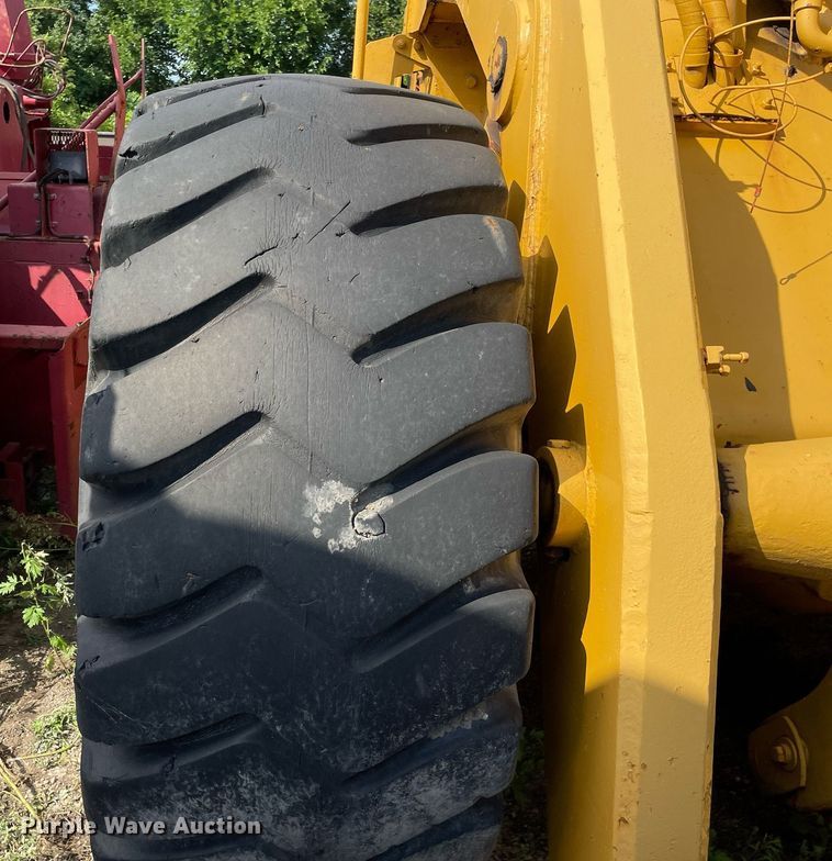 image for item DS8784 International Harvester  wheel loader