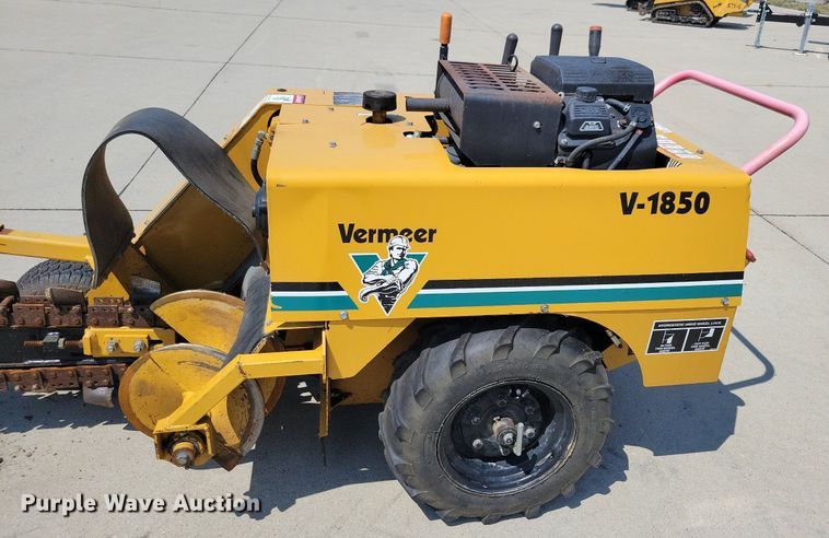 image for item IQ9762 1998 Vermeer V1850  trencher