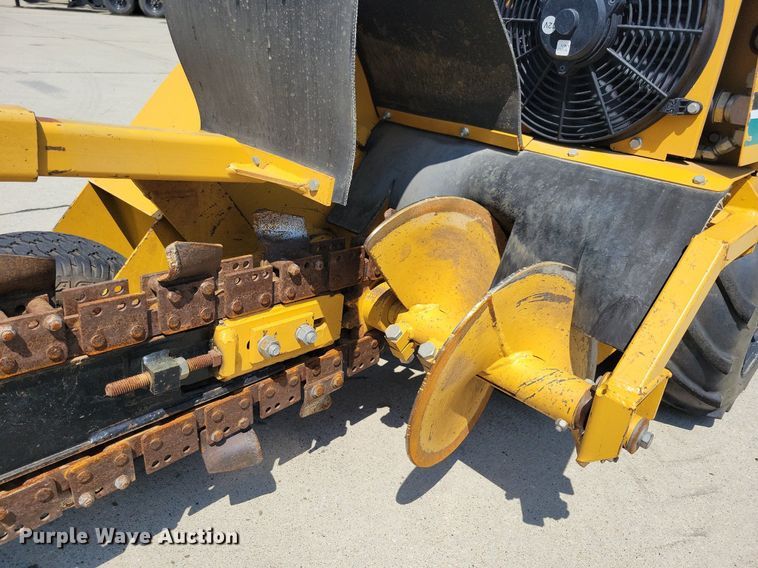 image for item IQ9762 1998 Vermeer V1850  trencher