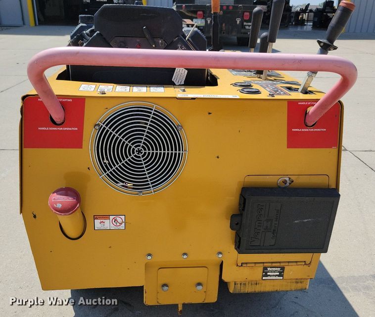 image for item IQ9762 1998 Vermeer V1850  trencher